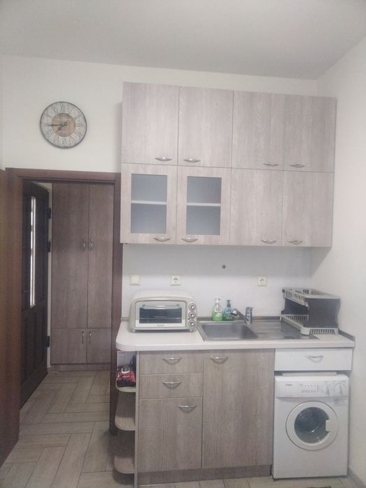 Собственик дава под наем напълно обзаведена боксионера гр. ВАРНА
Колхо