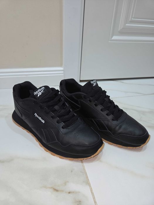 Продается кроссовки