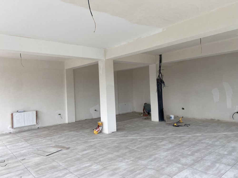 Spatiu comercial