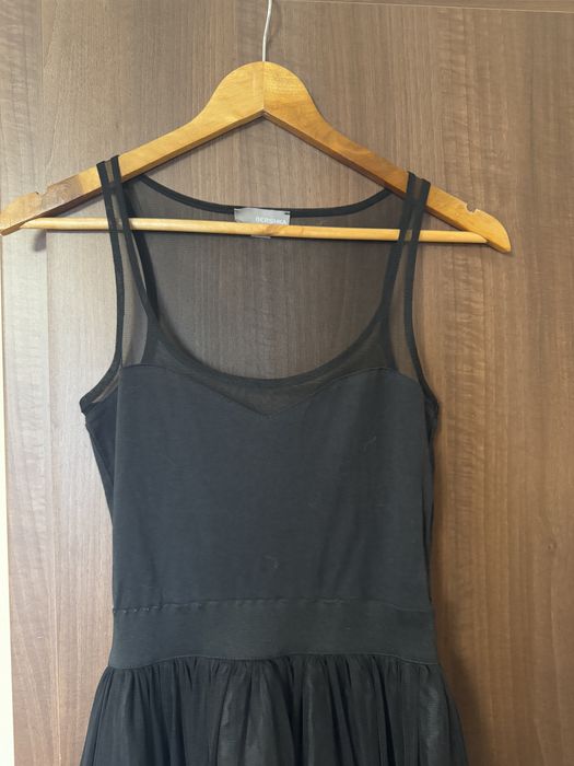 Rochie cu fusta tul neagra Bershka XS