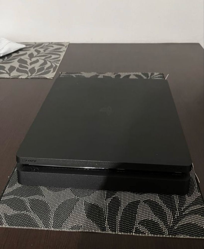 Ps4 cu 2 manete +FC24,hogwarts legacy -stare excelebta