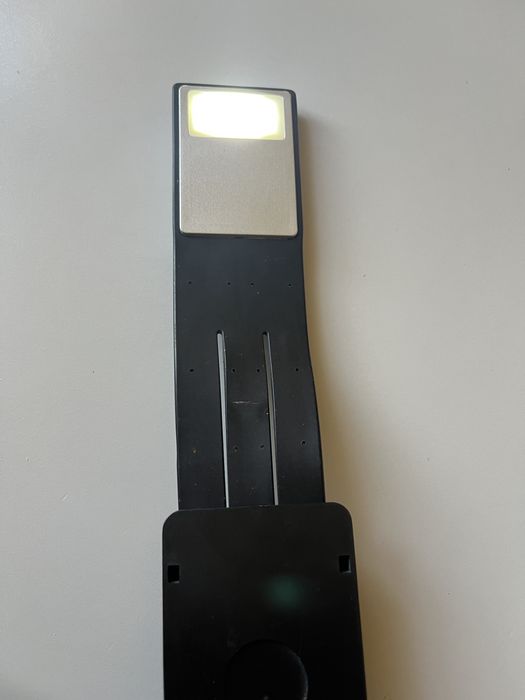 LED лампа за четене с акумулаторна батерия