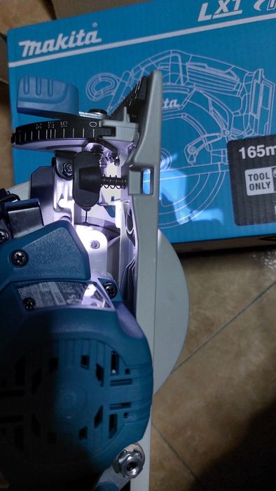 Fierastrau circular pe acumulator Makita DHS680Z