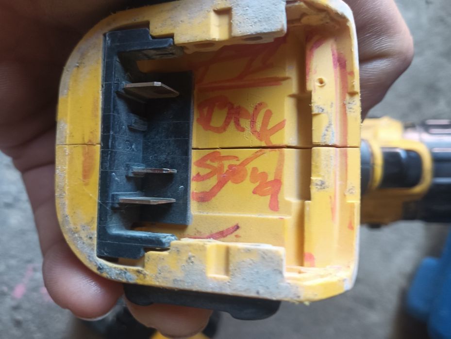 Vând filetantă dewalt perfect functionala