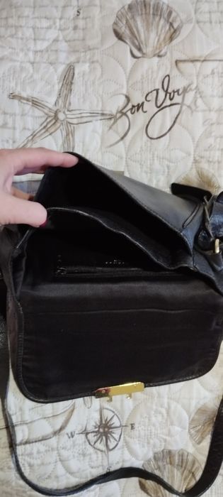 Маркова дамска чанта от естествена кожа