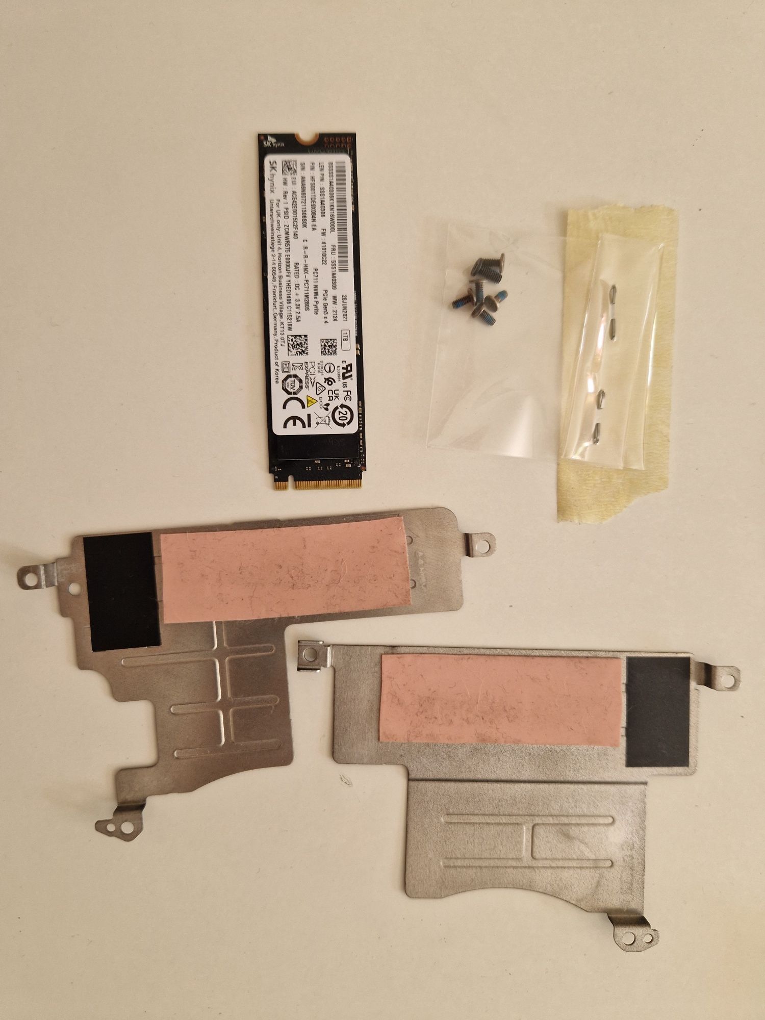 1TB NVMe SSD SK Hynix + оригинални охлаждащи пластини Lenovo Legion