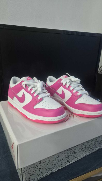 Adidasi Nike sb dunk