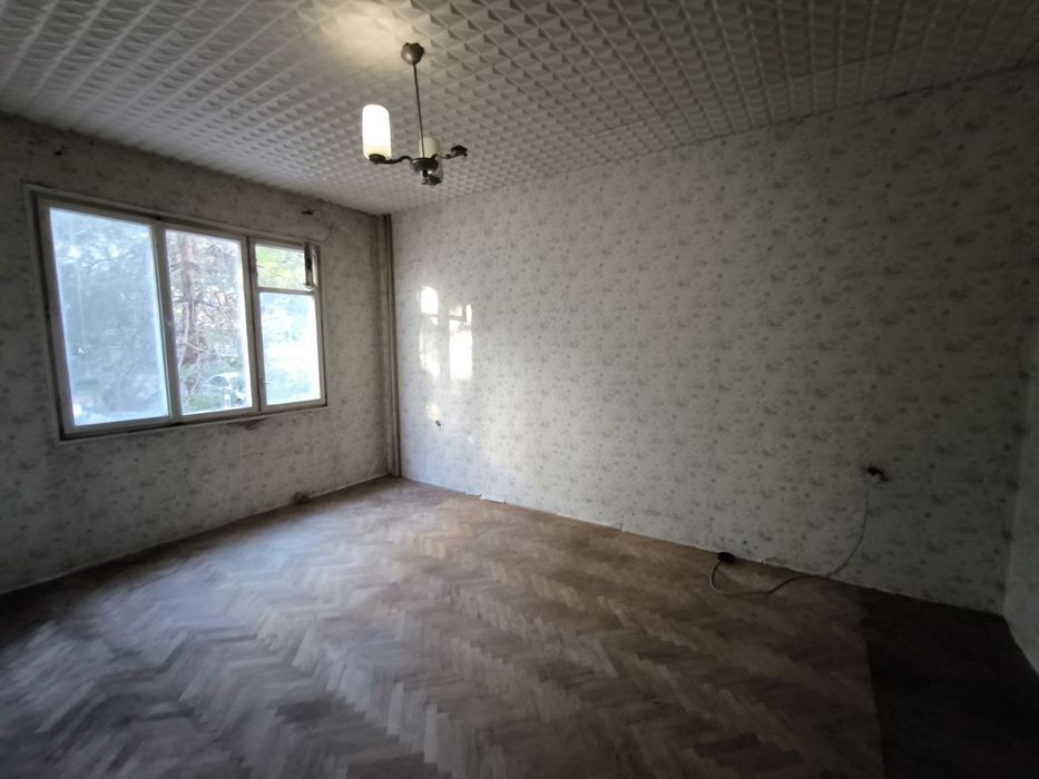 Продава се Тристаен апартамент в Пловдив, Въстанически - 79 кв.м за 1583 €/кв.м - Снимка #2