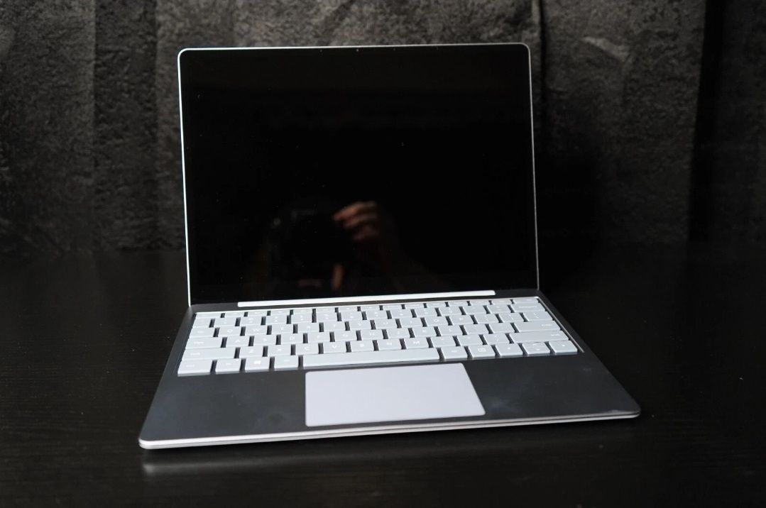Microsoft Surface Laptop Go 8/256GB