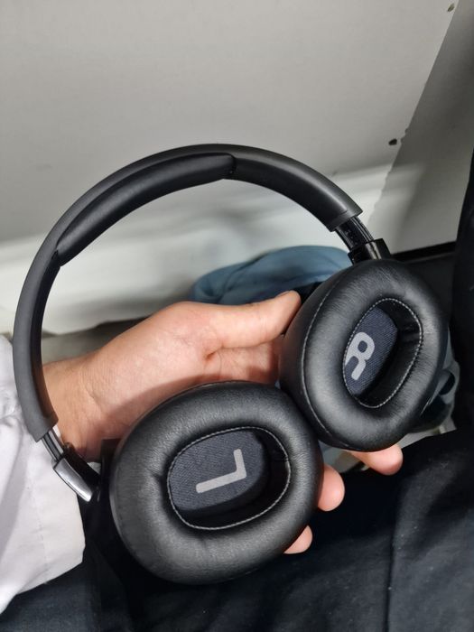 Vand casti jbl tune 760 nc urgent!!