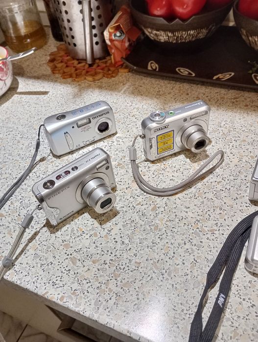 Aparate foto digitale ITP și pe film