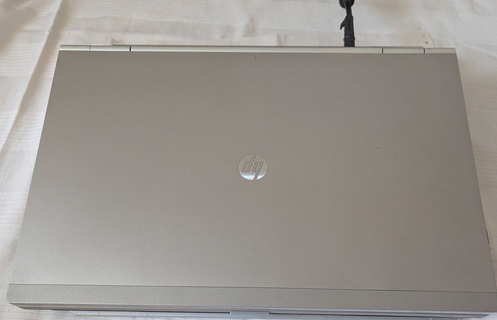 Vând Laptop HP Elitebook 8560P
