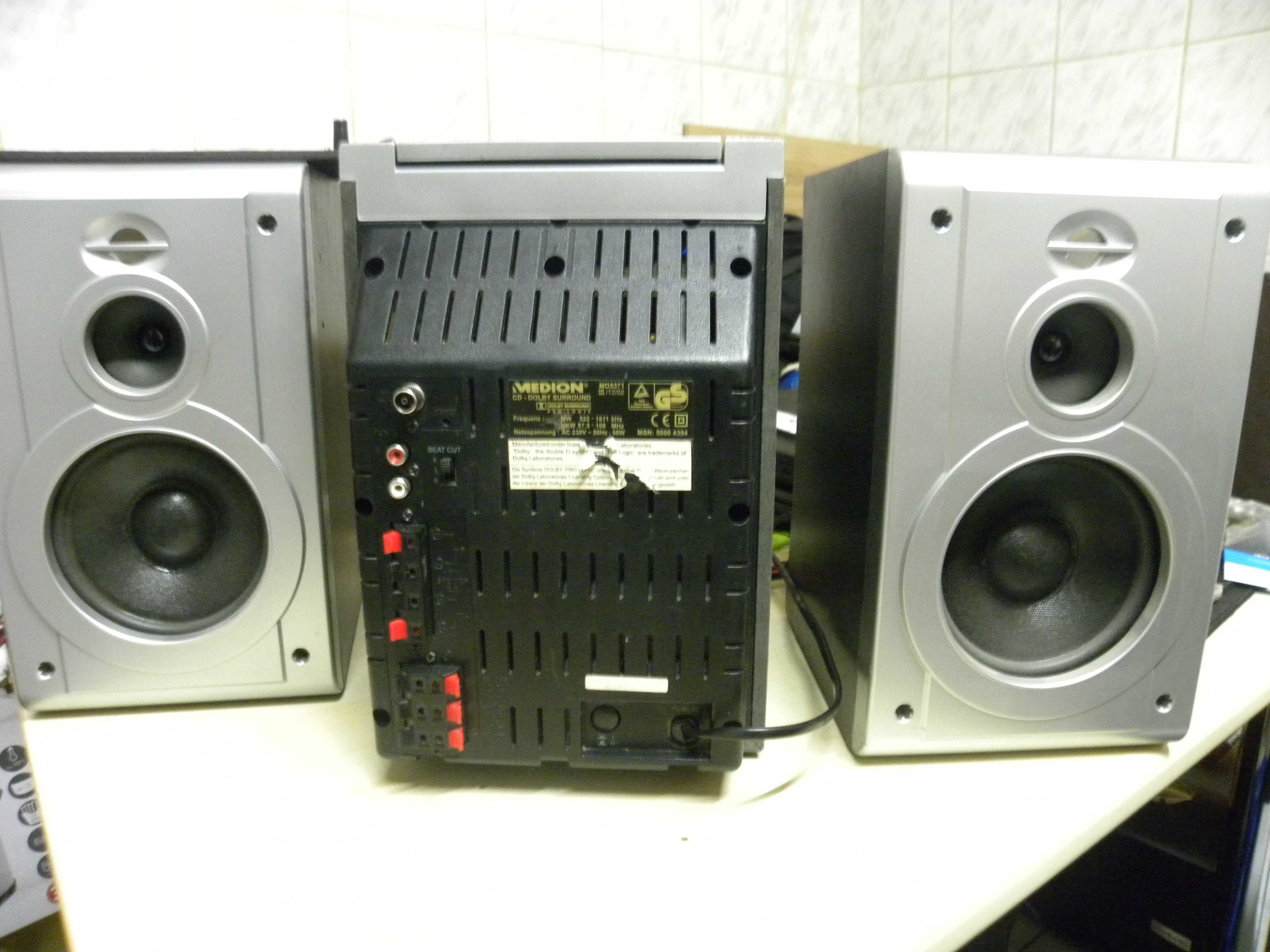 Medion Dolby Surround Anlage MD 5371 PRO LOGIC CD/Tape/Tuner