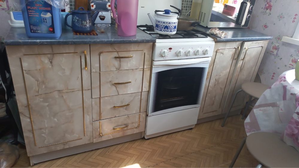 Продаю кухонный гарнитур