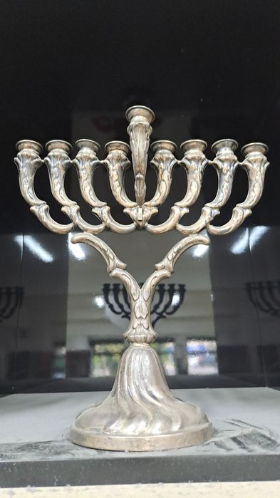 Минора подсвечник