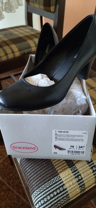 Дамски  обувки и сандали