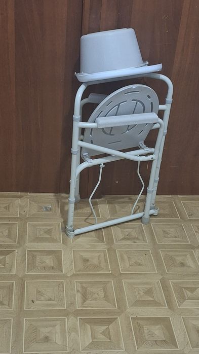 Санитарный стул туалет