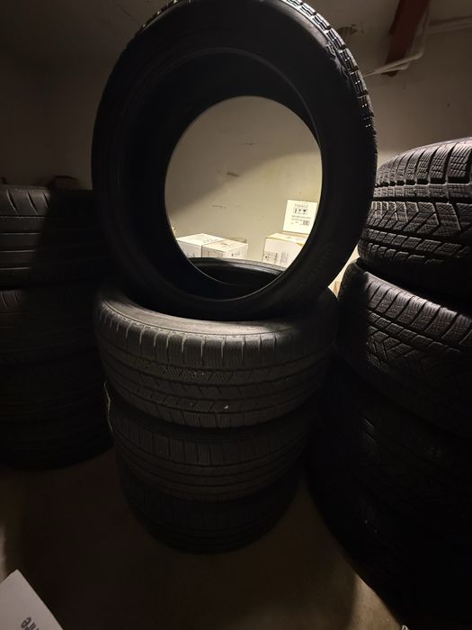 Cauciucuri iarna 275/40 R22