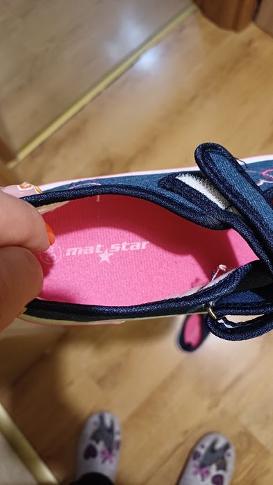 Детски пантофи за момиче