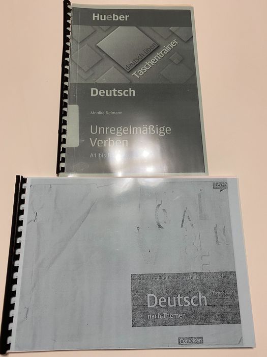 2 carti de germana: Unregelmaessige Verben & Deutsch nach Themen