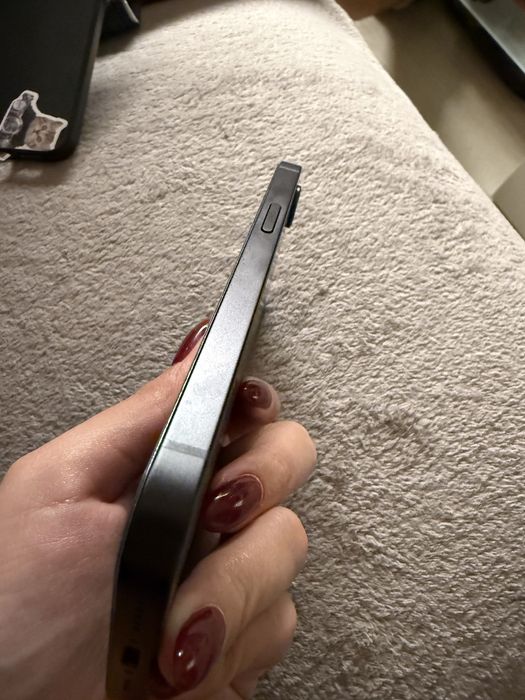 Iphone 16e, като нов на 100% батерия