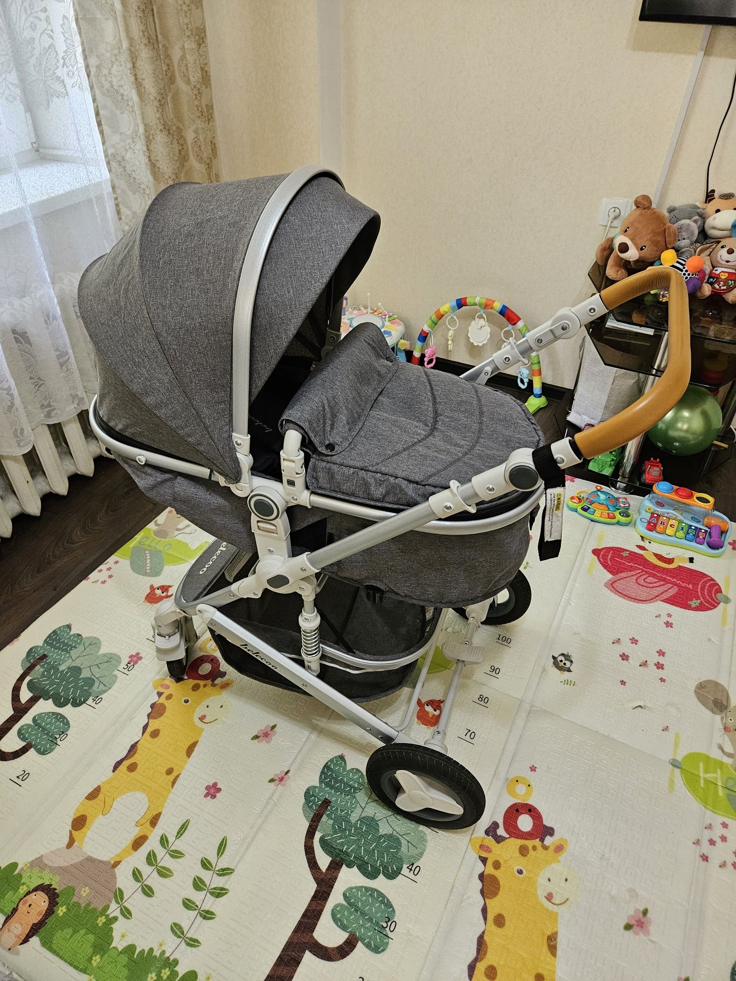 Продаётся Коляска 2 в 1 В отличном состоянии!