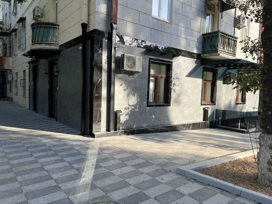 ул.Новомосковская цокольное помещение  100 м² ремонт есть 1-линия