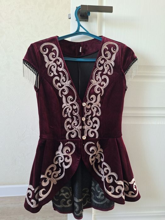 Продам национальную жилетку.