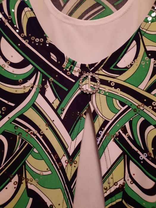 Bluza cu paiete mici și aspect dublu mărimea M