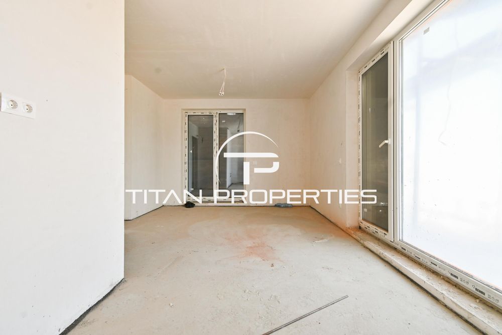 Тристаен в ж.к. Малинова долина