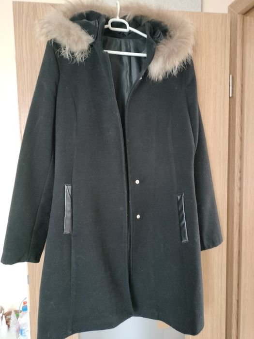 Palton cu gluga detasabila