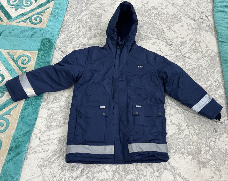 Кыскы куртка сатылады.