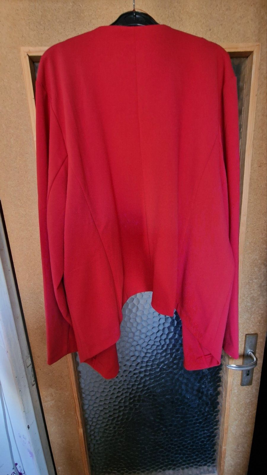 Червено спортно-елегантно сако