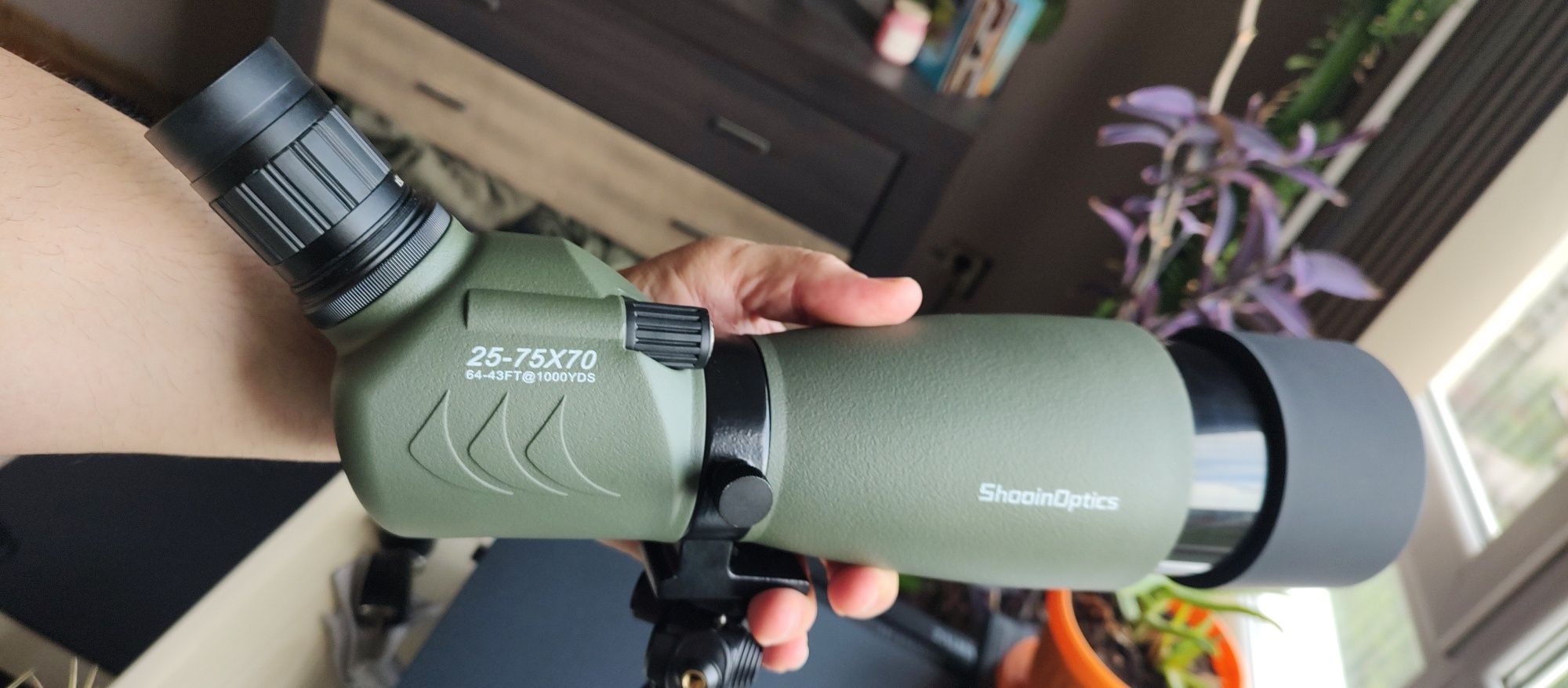 Мощен монокуляр на известната марка Shooin Optics 25-75 х 70