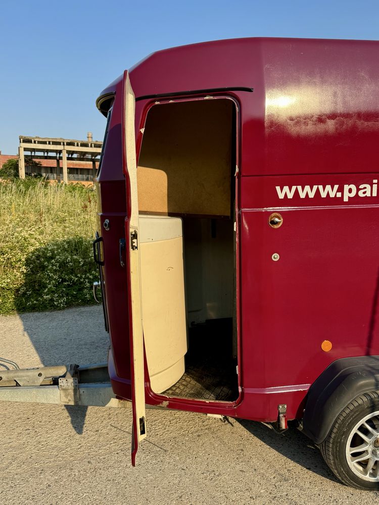 Ремарке за коне WESTFALIA