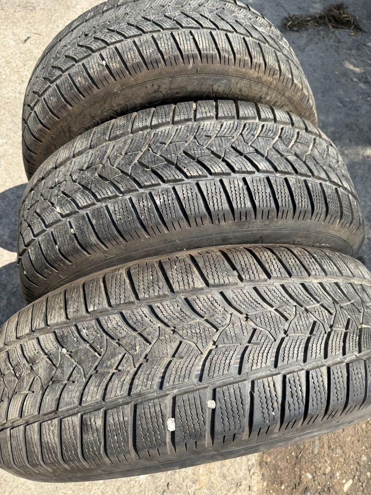Зимни гуми DUNLOP 235 65 17 dot 20г 7 мм