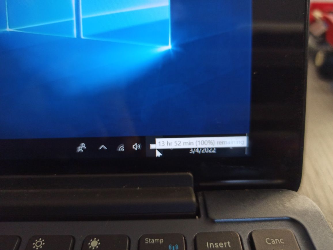 Tableta Dell cu tastatura originala