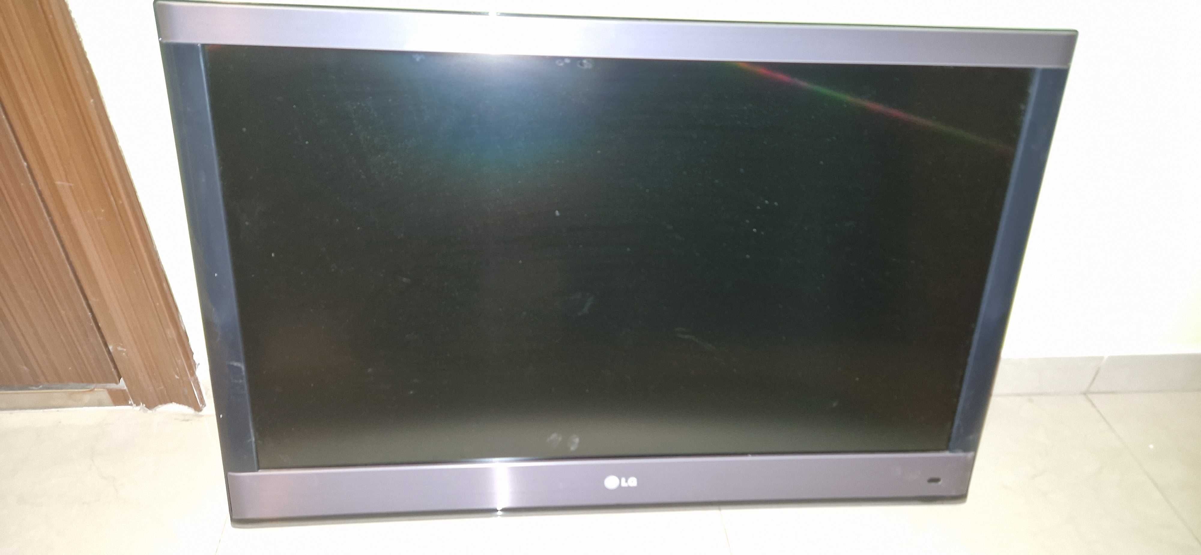 Телевизор LG 32LV579S