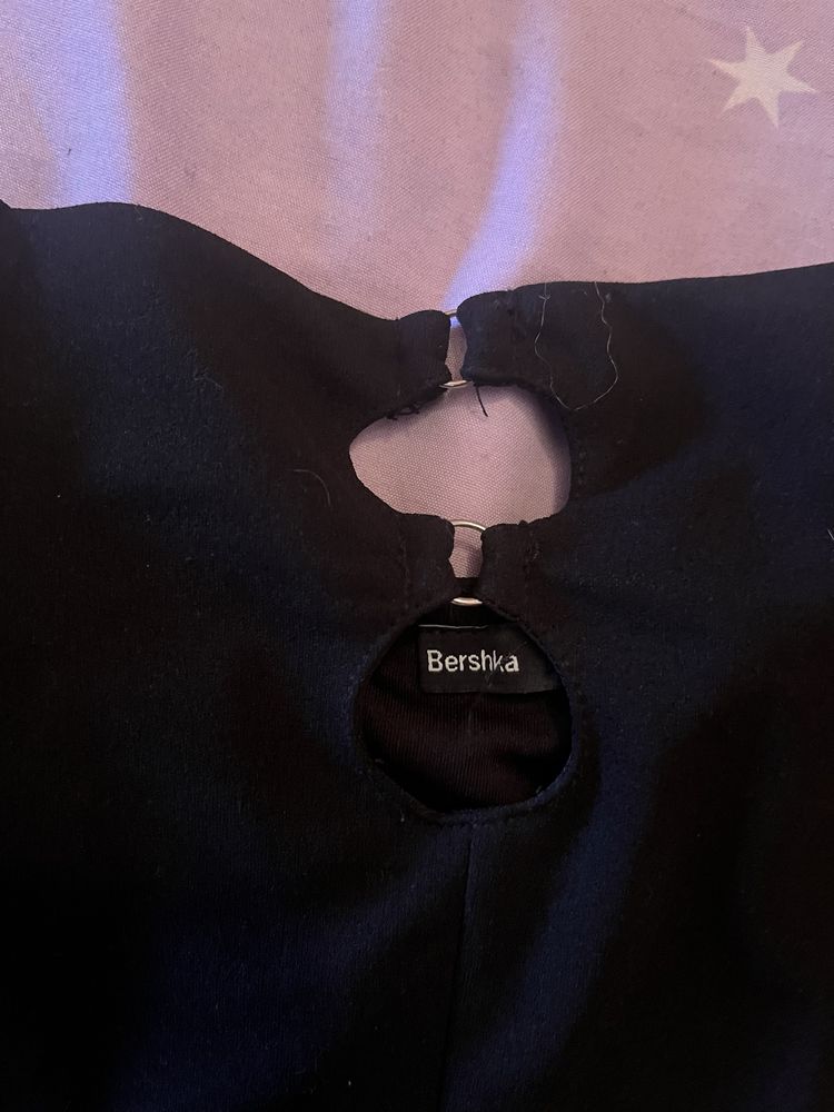 Топове на Bershka и други