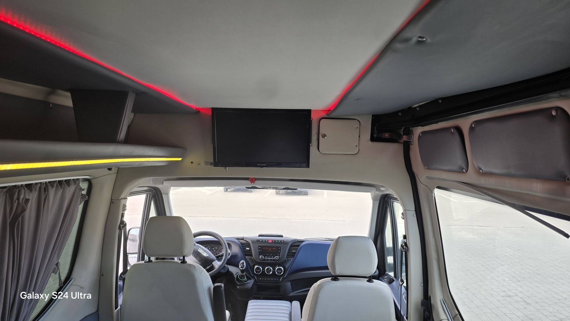 Iveco daily 35s18  8+1  2018