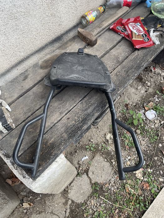 Accesorii moto ( provenienta Yamaha ) topcase,sidecases,parbriz