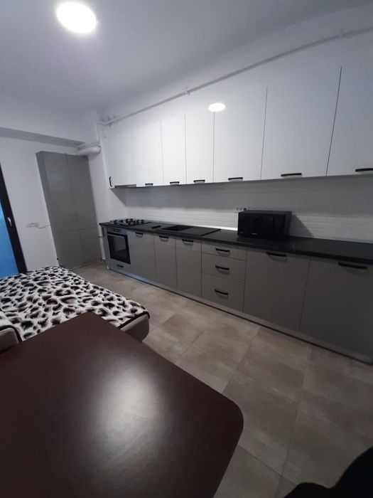 Vând apartament tip studio !!