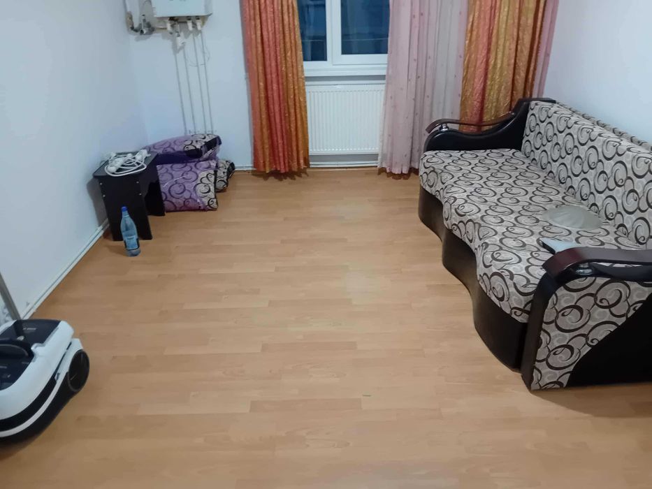 Garsoniera 24mp Piata Maratei etaj 1 centrala termopan renovata baie