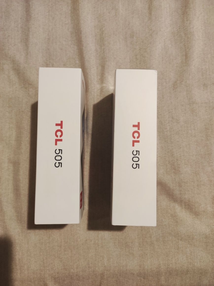 Смартфон TCL 505 два броя чисто нови