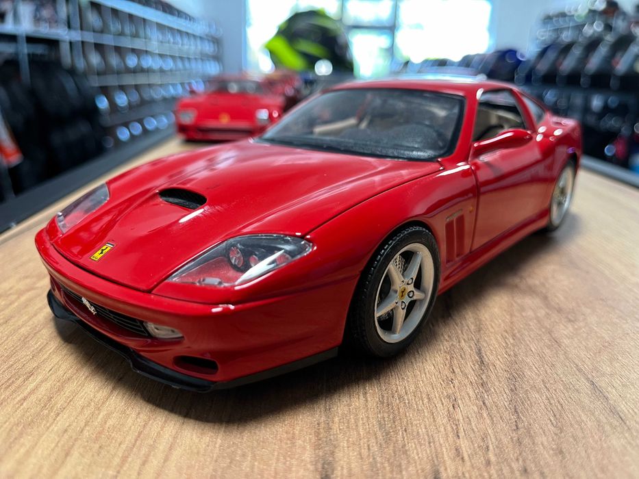 BBURAGO  Mетална колекционерска количка модел FERRARI 550 MARANELLO