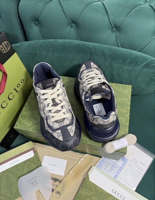 Adidasi gucci full box