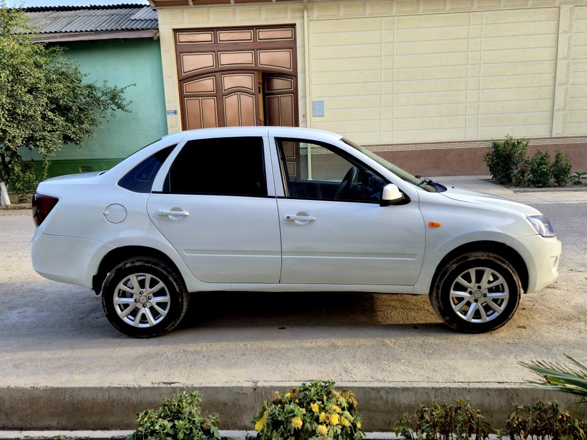 Lada Granta Sotiladi