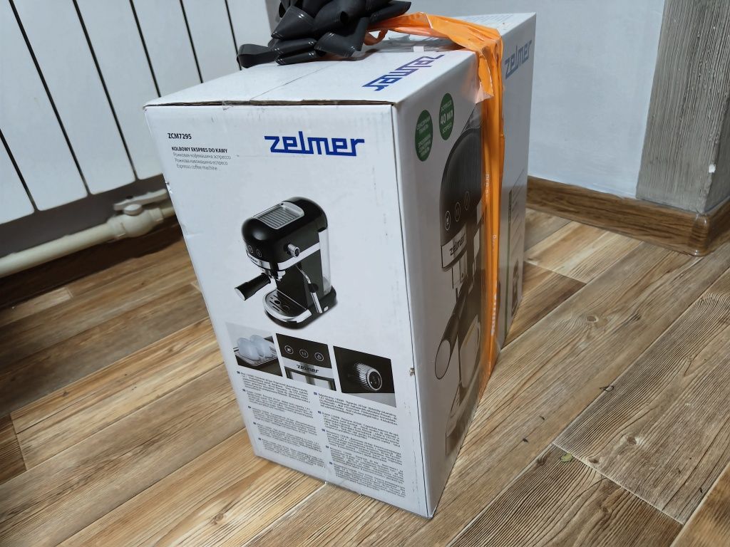 Кофеварка Zelmer zcm7295