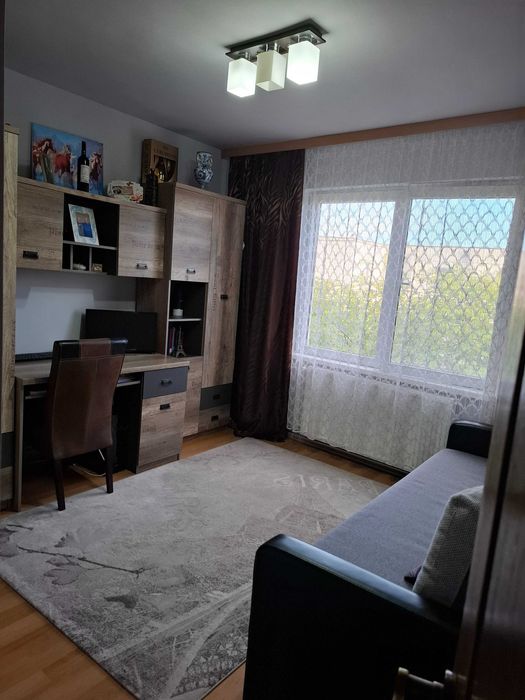 Apartament 3 camere MOBILAT, zona Tudor + garaj lângă bloc