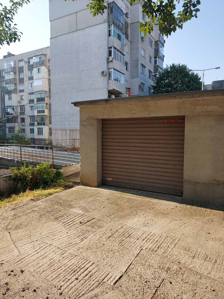 Продава се Гараж / Паркомясто в Горна Оряховица - 17 кв.м за 855 €/кв.м - Снимка #2